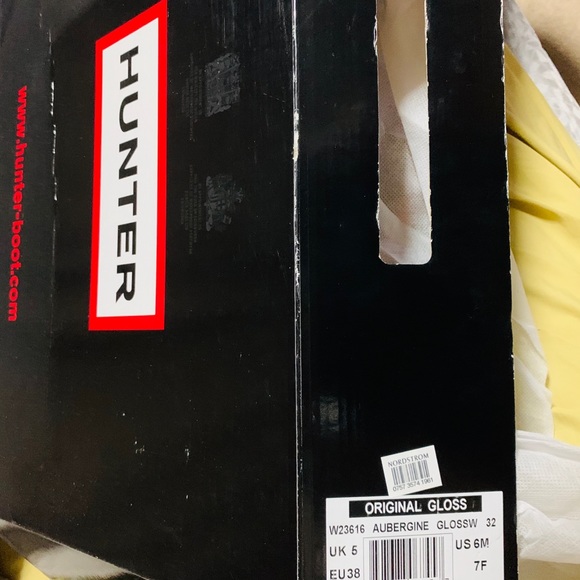 Barely worn IN BOX Hunter Rain Boots - Picture 5 of 5